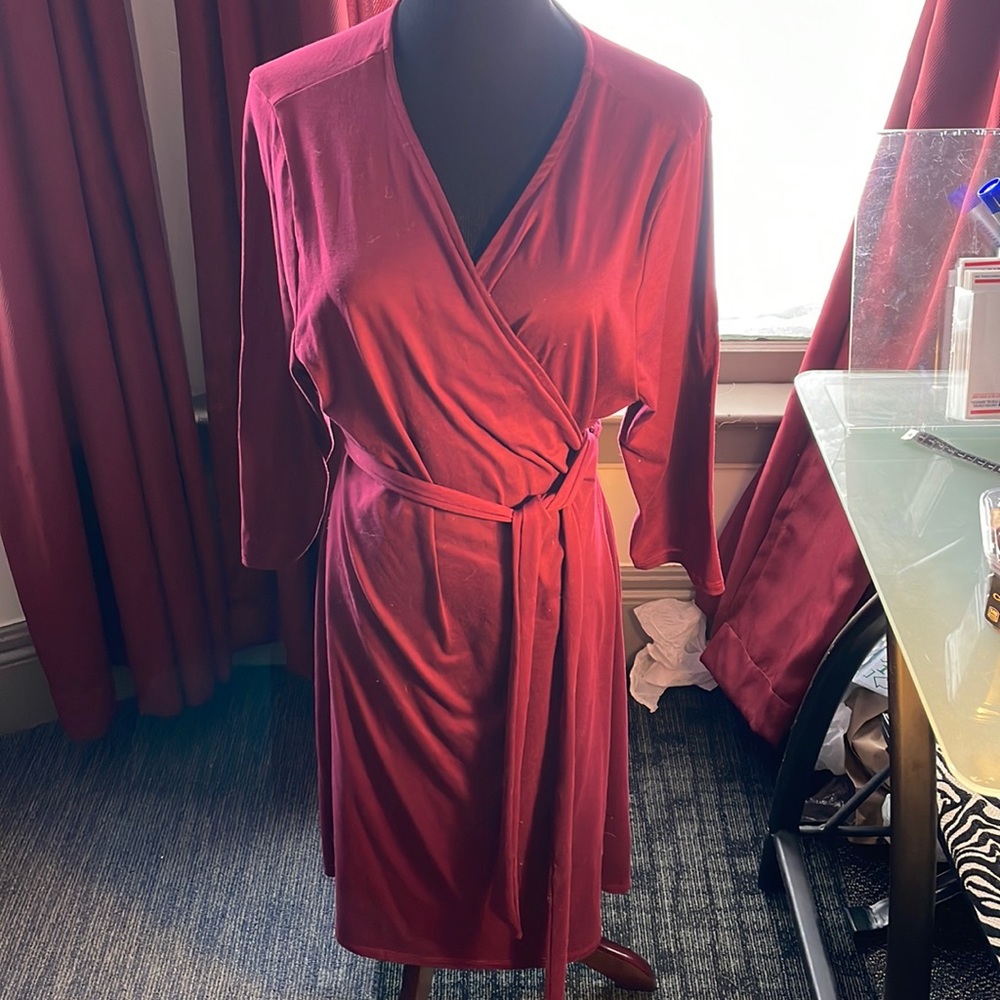 Wrap style cranberry / wine color dress great condition clean